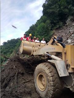 抗洪搶險，交通實業(yè)人在行動